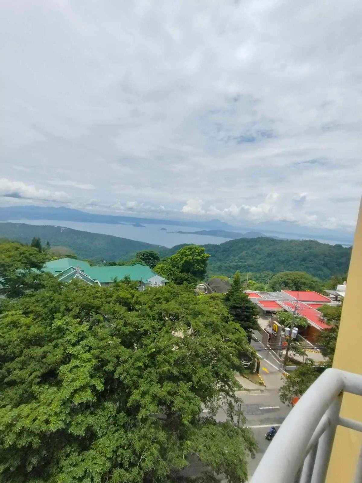 Cityland Tagaytay Taal Lake View City View Free Pool Parking Studios With Balcony Are City View Tagaytay City Bagian luar foto